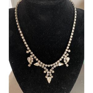 Beautiful Faceted Clear Crystal Choker necklace with center drop, Vintage